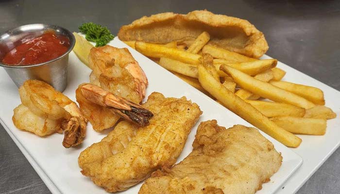 Crystal's Wood Lake Supper Club Westfield, WI restaurant bar Friday fish fry and shrimp special